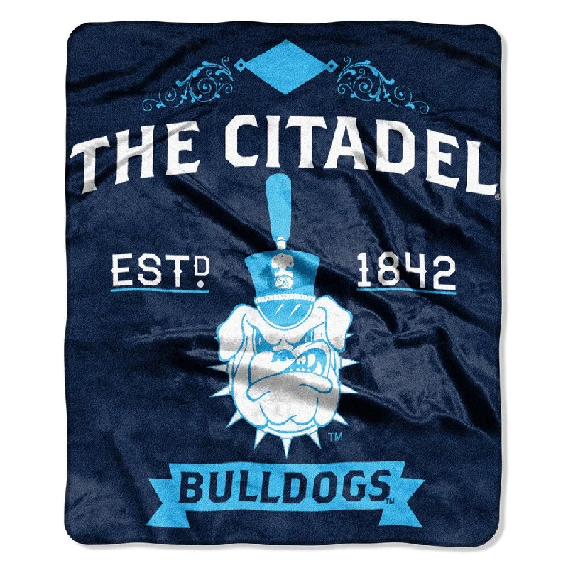 COL 670 Citadel 'Label' Raschel Throw