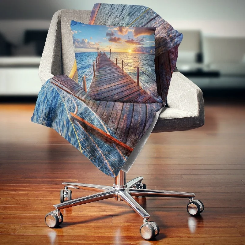 Designart 'Beautiful Sunset over Sea Pier' Modern Throw Blanket