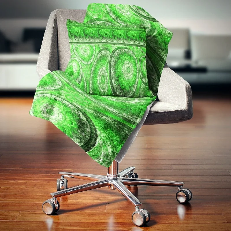 Designart 'Green Living Cells Fractal Design' Abstract Throw Blanket