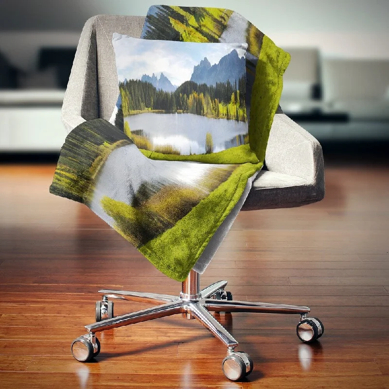 Designart 'Panorama Landscape in Bavaria' Photography Throw Blanket