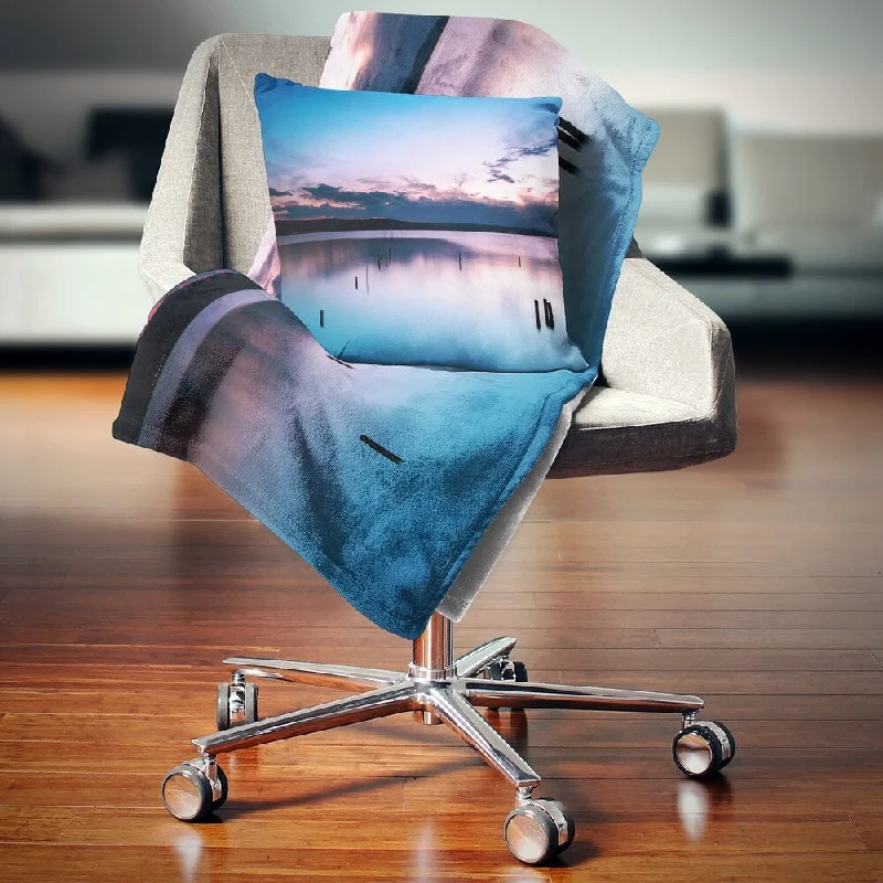 Designart 'Sunset Over Lake Blue Everywhere' Seashore Throw Blanket