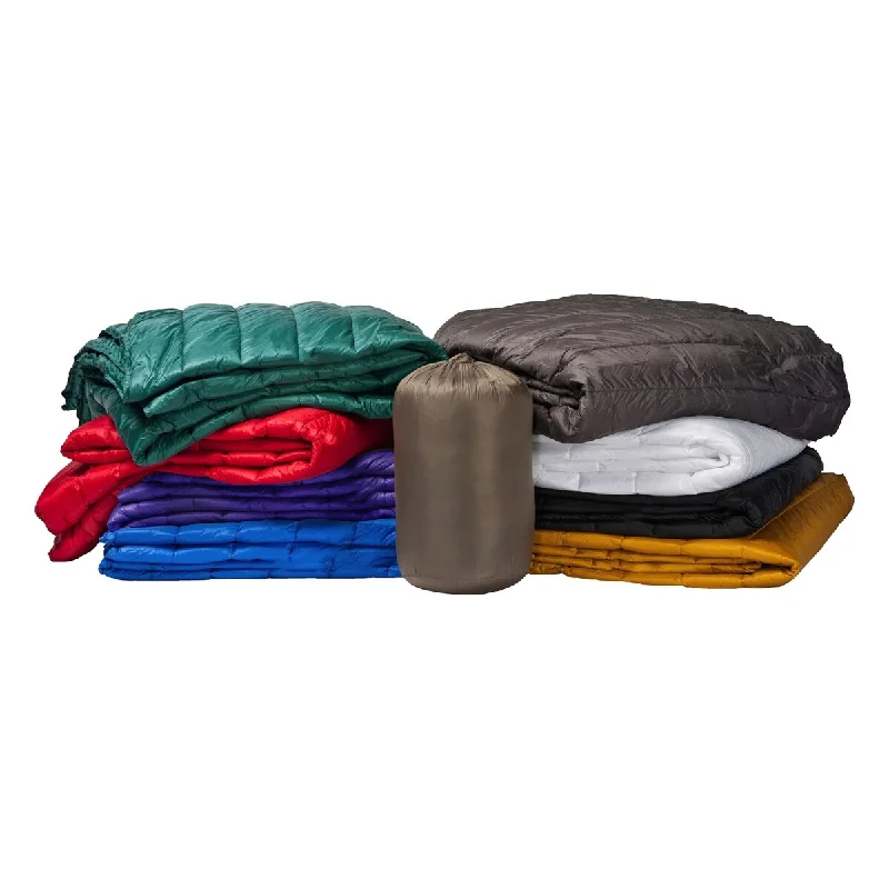 Travelwarm Packable Nylon Down Alternative Indoor/ Outdoor Blanket